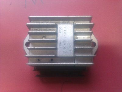 Vp;tage Regulator 02.JPG