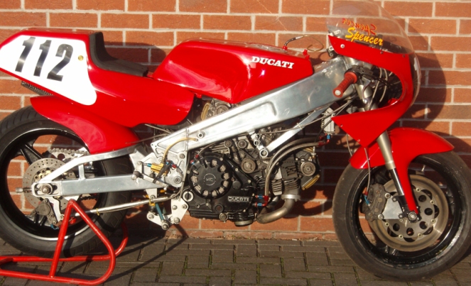 Rutter 750 Pantah racer 2.JPG