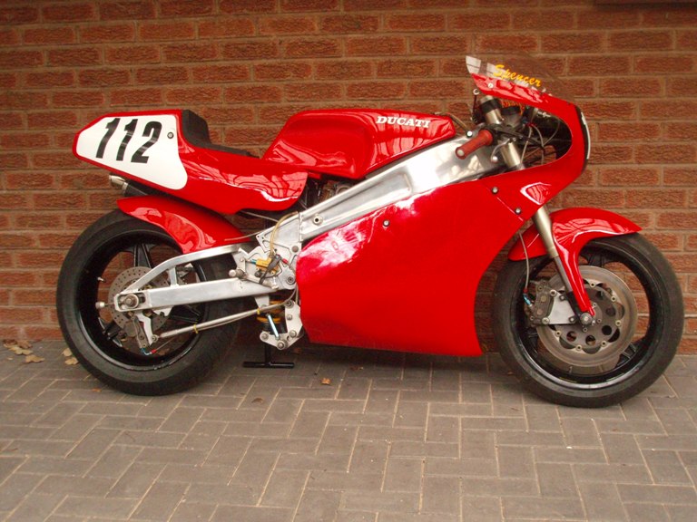 Rutter 750 pantah racer 2.jpg