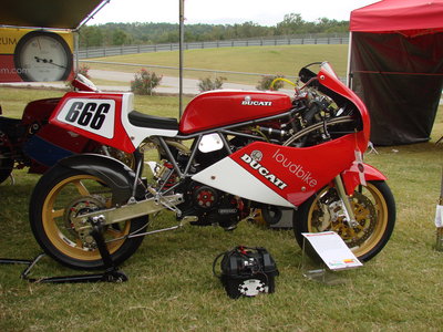 Ducati 750 F1 Racer 1.jpg