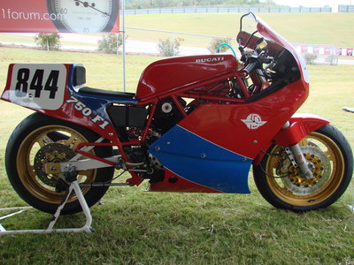 Ducati 750 F1 Racer 2.jpg