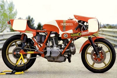 3c9e2894613d6cb3d1c7249196d3fc34--moto-ducati-ducati-motorcycles.jpg